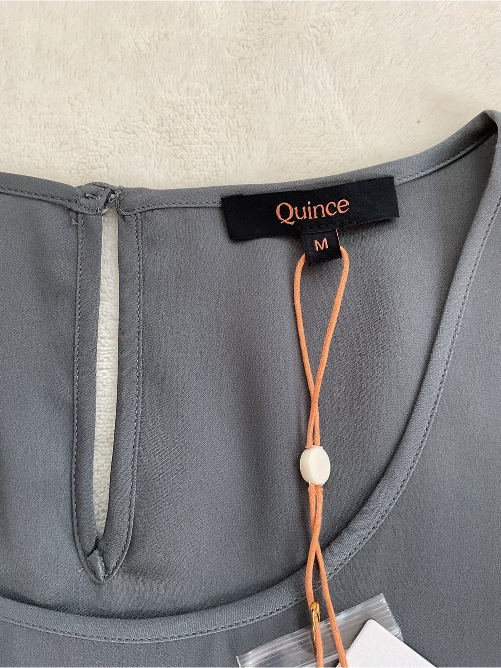 Quince Washable Stretch Silk Tee NWT Lava Smoke Gray Short Sleeve Blouse Medium - Picture 4 of 12
